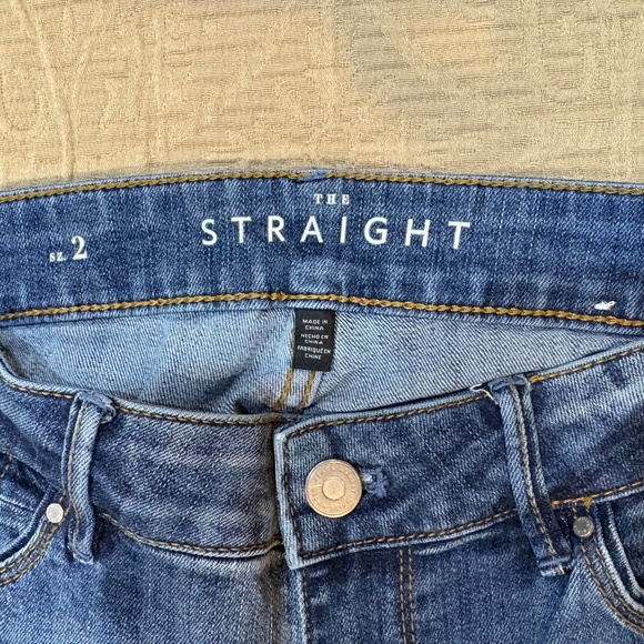 The Straight WHBM Jeans Distressed Women's 2 - Picture 4 of 7